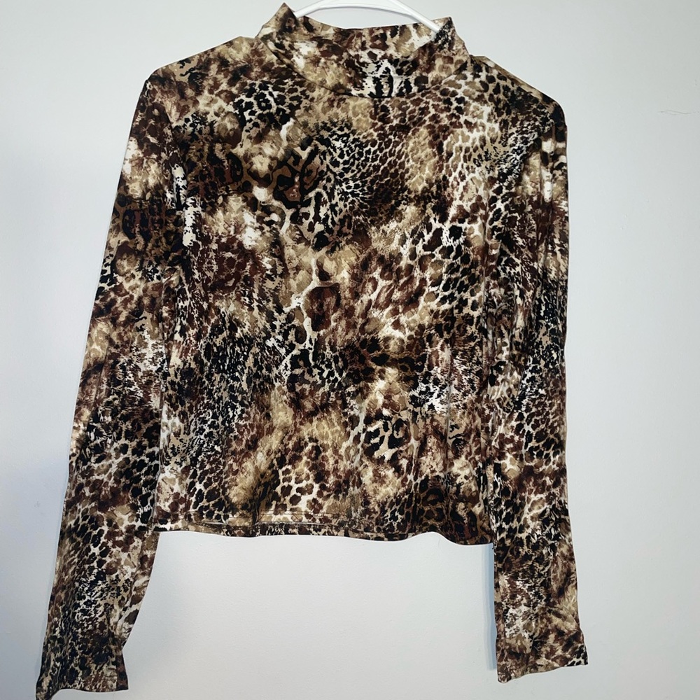 Animal print longsleeve.